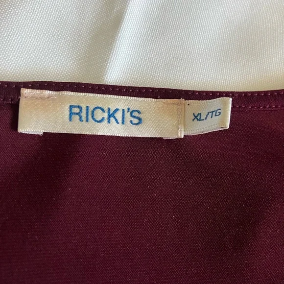 Wine-Coloured top - Picture 3 of 6